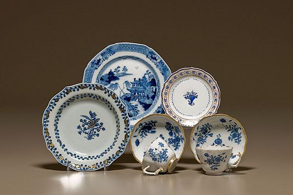 Appraisal: CHINESE EXPORT BLUE WHITE TABLEWARES th and th centuries Seven