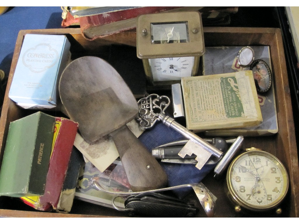 Appraisal: Box of miscellania - carriage clock etc