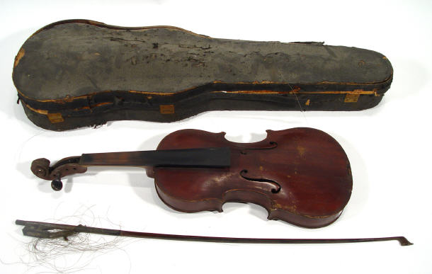 Appraisal: Old wooden violin with tiger stripe single piece back and