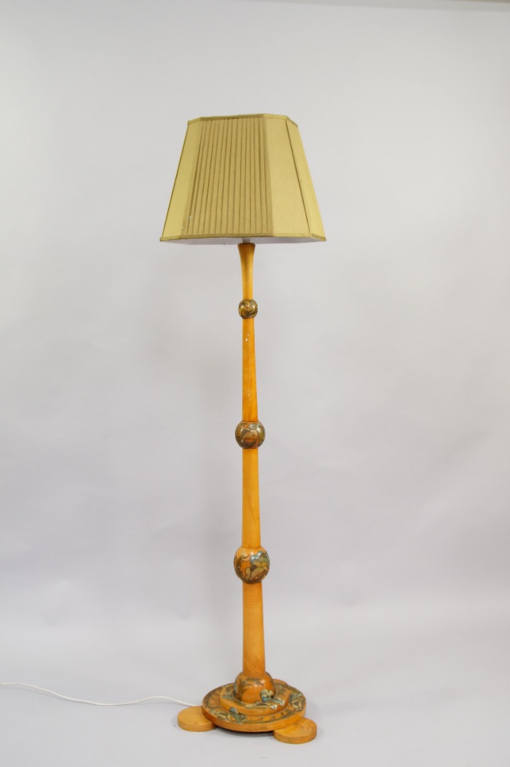 Appraisal: An Art Deco light beech standard lamp by Cyril M