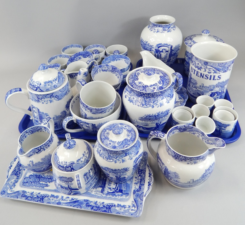 Appraisal: A large quantity of modern Copeland Spode blue Italian pattern