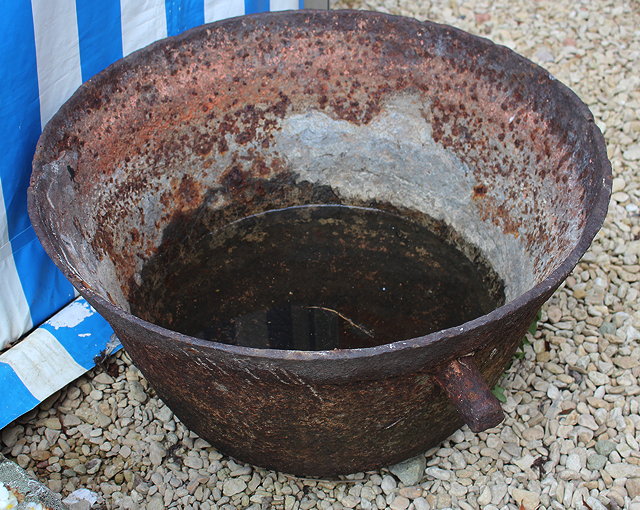 Appraisal: A CAST IRON CAULDRON cm diameter