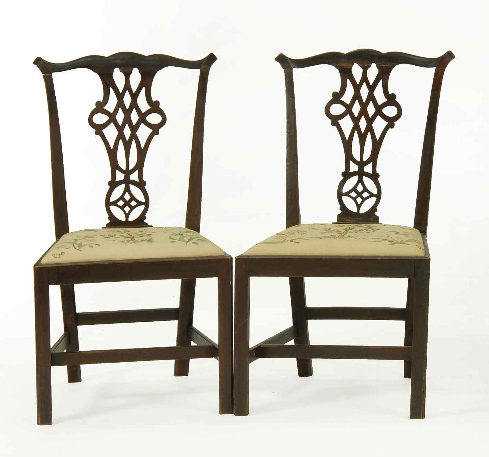 Appraisal: PAIR OF ANTIQUE AMERICAN CHIPPENDALE SIDE CHAIRSCirca In mahogany with