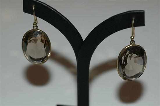 Appraisal: A PAIR OF SMOKEY QUARTZ DROP EARRINGS TESTED CT GOLD