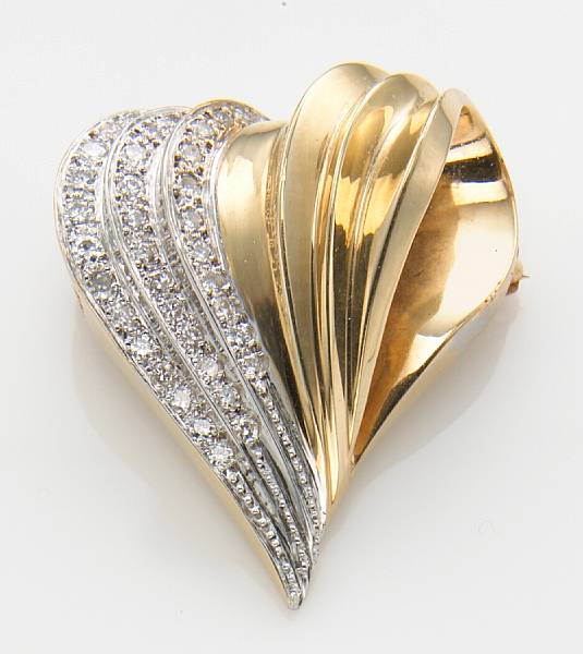 Appraisal: A diamond and k gold heart shaped brooch-pendant