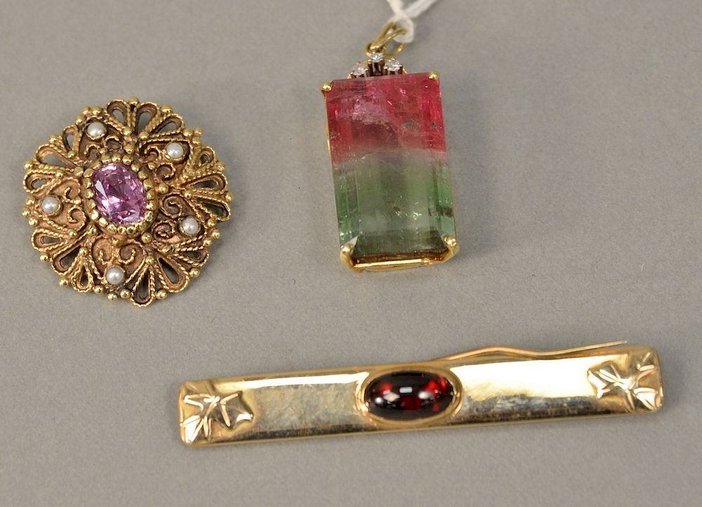 Appraisal: Three piece lot to include an karat gold pendant set