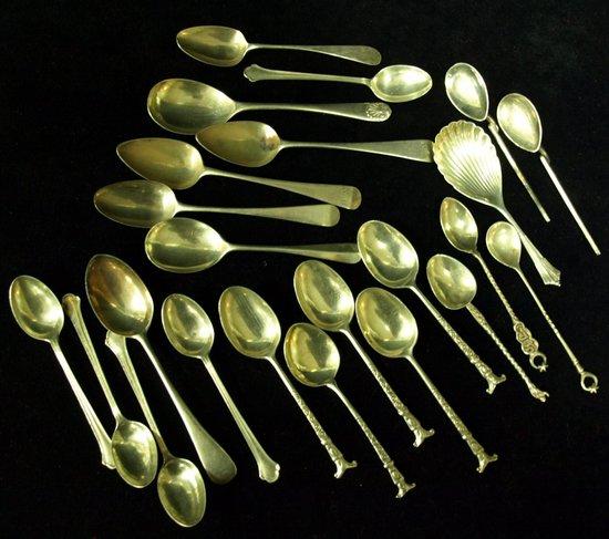 Appraisal: A quantity of silver teaspoons comprising a pair of Georgian