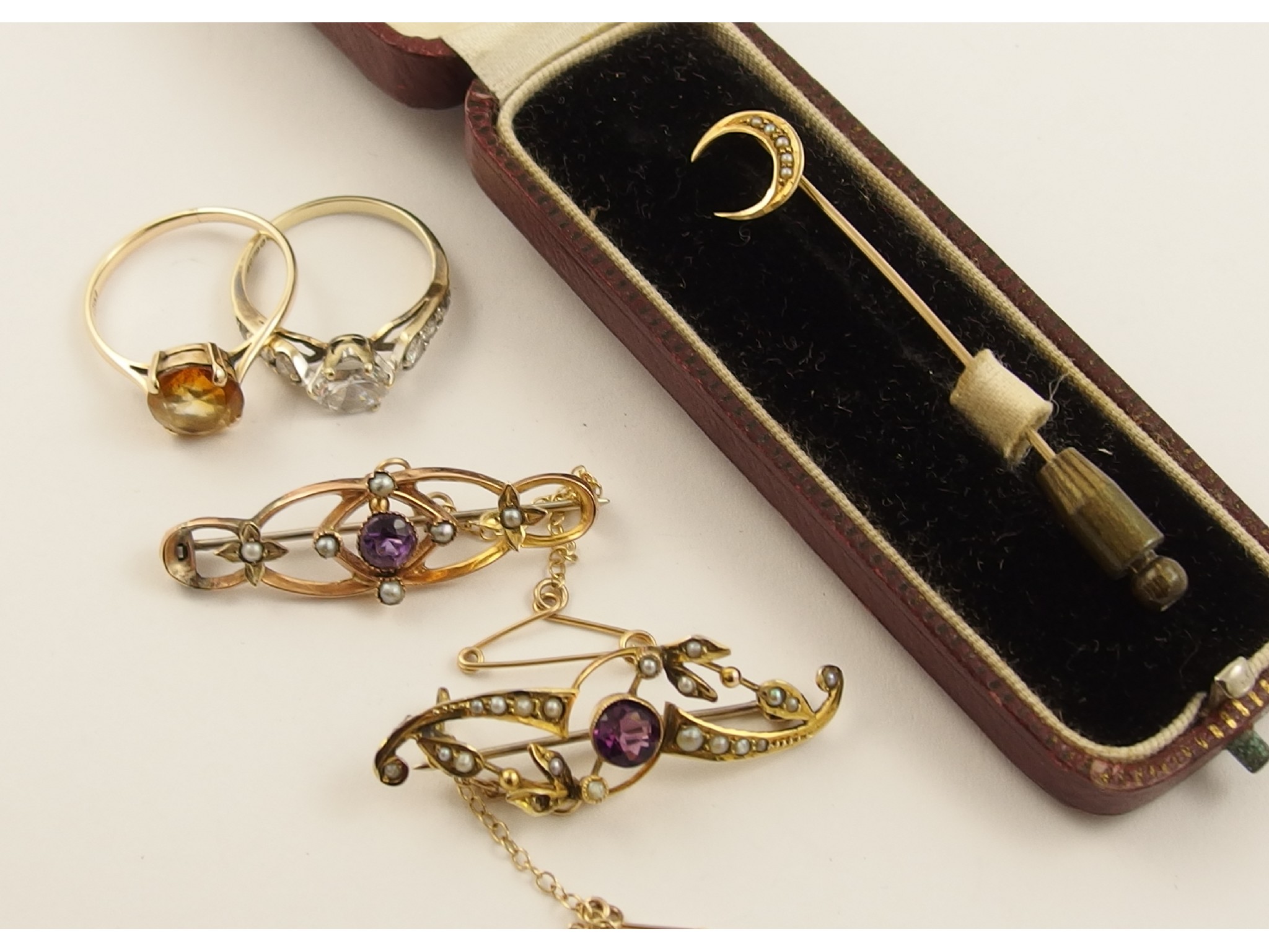 Appraisal: Two ct gem set rings brooches and a pin