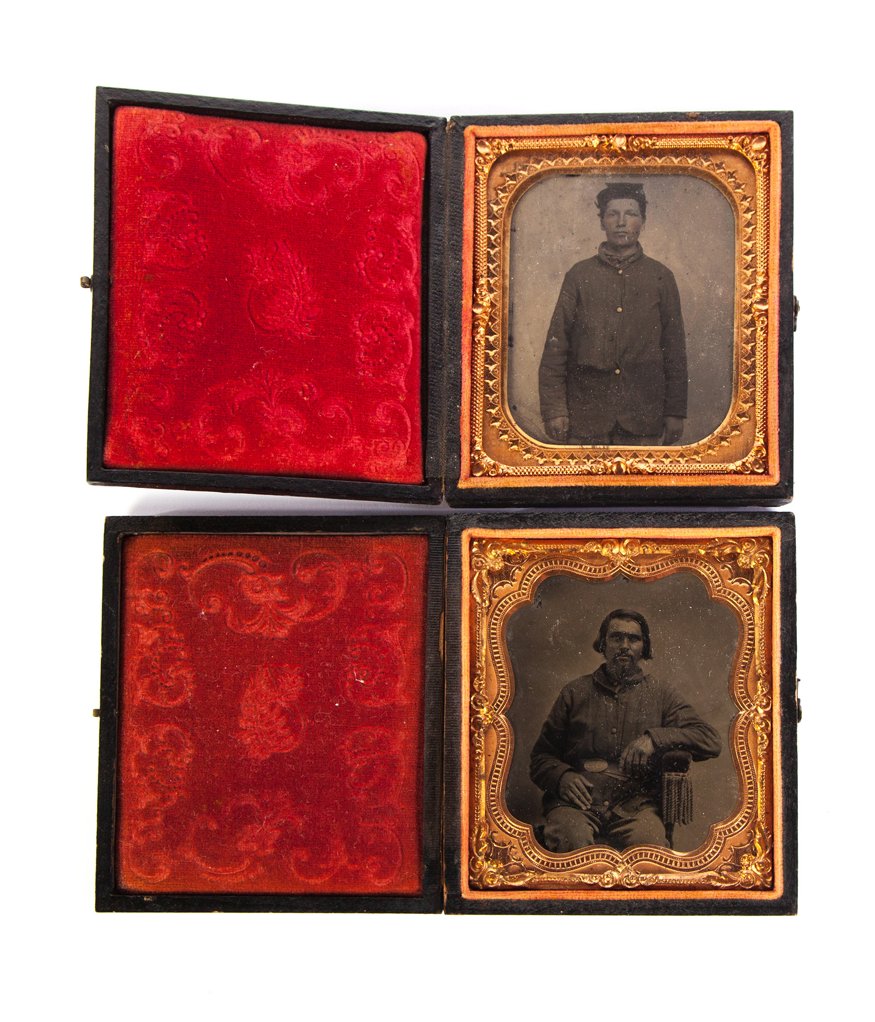 Appraisal: TWO TINTYPES OF CIVIL WAR SOLDIERS American rd quarter- th