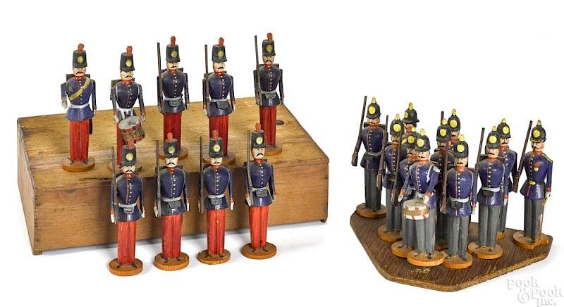 Appraisal: Group of twenty painted wood Erzgebirge soldiers Group of twenty