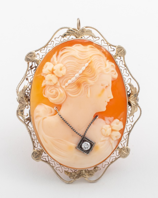 Appraisal: ANTIQUE K W GOLD FILIGREE DIAMOND CAMEO BROOCH Antique K