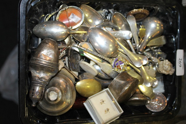 Appraisal: A SMALL QUANTITY OF MISCELLANEOUS SCRAP AND OTHER SILVER WARES