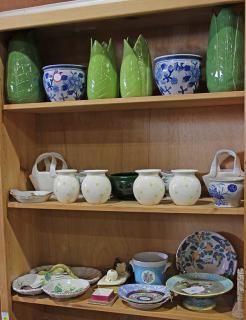 Appraisal: lot of Contemporary pottery vases and jardiniers in assorted styles