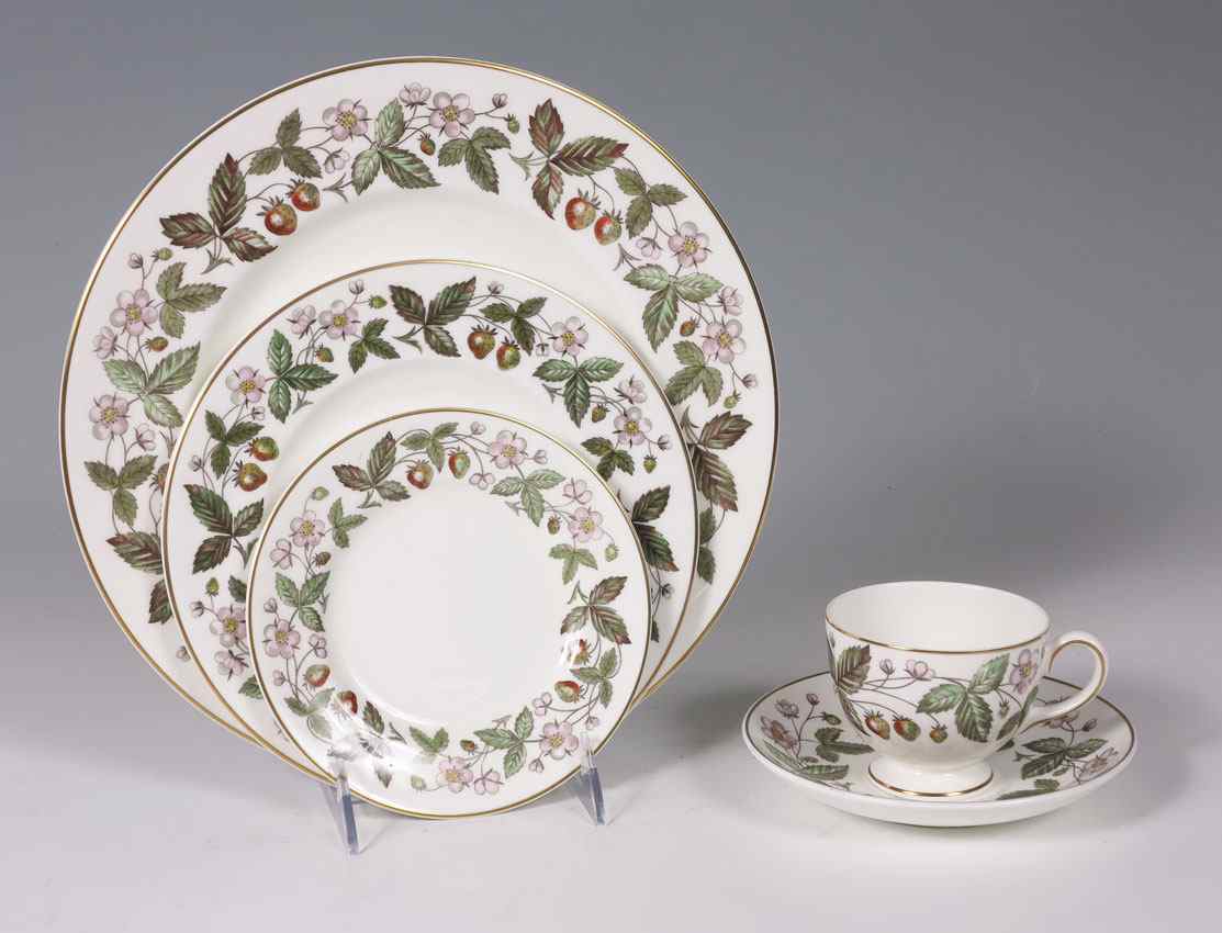 Appraisal: STRAWBERRY HILL WEDGWOOD FINE CHINA pieces to include dinner plates