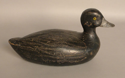 Appraisal: Black duck decoy mid th c with relief carved wings