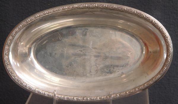 Appraisal: International sterling silver Prelude pattern oval bread dish l TO