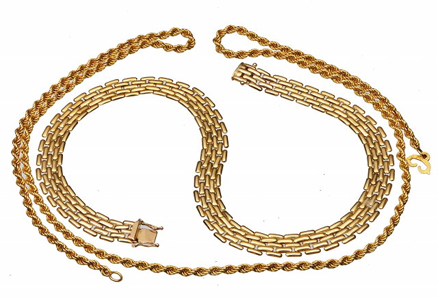 Appraisal: A CT GOLD NECKLACE with five rows of hollow links