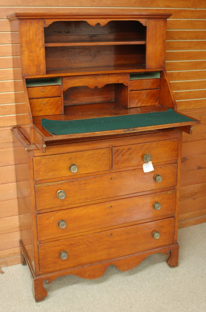 Appraisal: COUNTRY FEDERAL DESK ON CHEST American late th early th