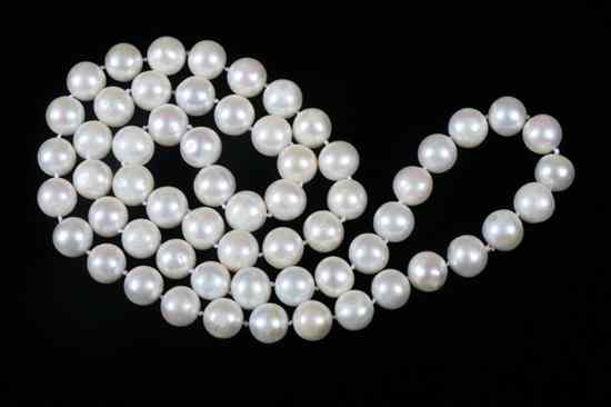 Appraisal: ENDLESS STRAND PEARL NECKLACE Sixty mm- mm pearls L in