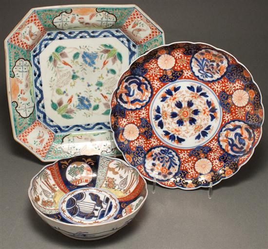 Appraisal: Three Japanese Imari porcelain articles fourth quarter- th century plate