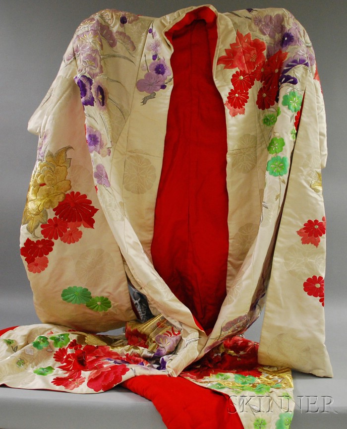 Appraisal: Modern Japanese Silk Embroidered Robe