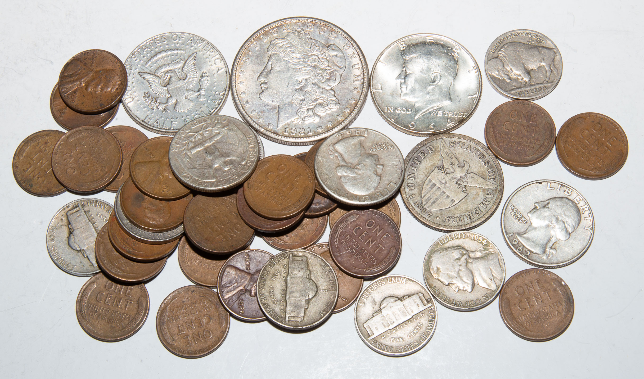 Appraisal: A SELECTION OF UNITED STATES COINS Including a Morgan-type silver