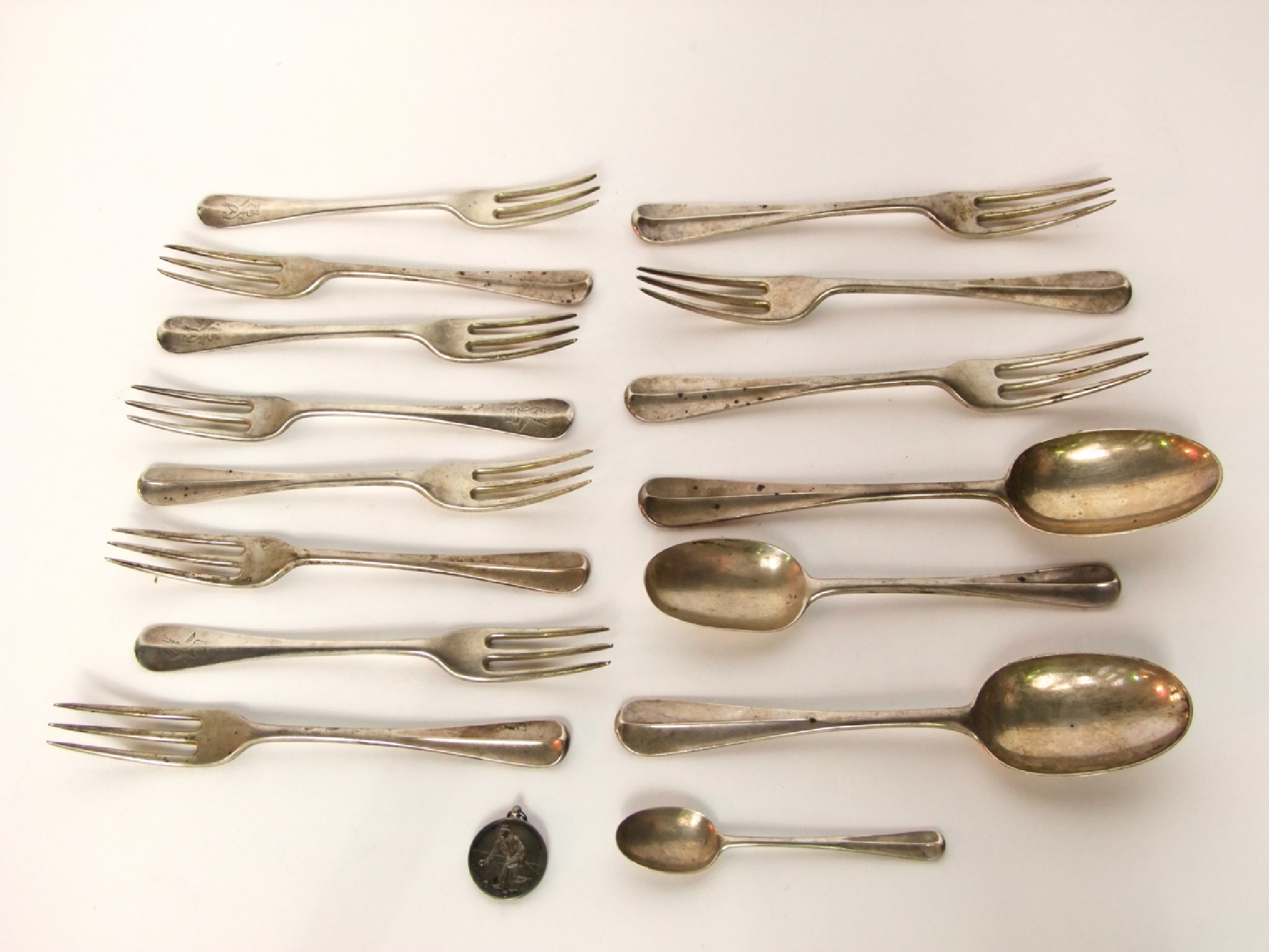 Appraisal: A miscellaneous collection of Rat Tail pattern cutlery various makers