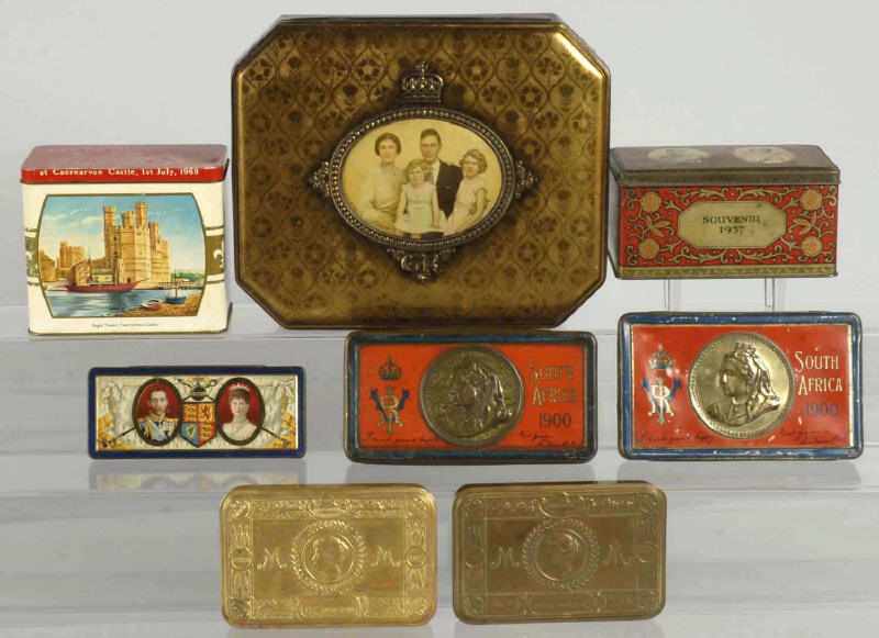 Appraisal: Lot of English Coronation Biscuit Tins Description All of the