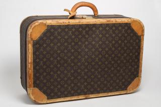 Appraisal: Louis Vuitton Suitcase Vintage in Monogram Canvas Vintage Louis Vuitton