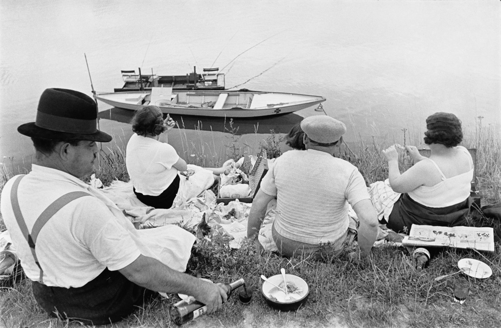 Appraisal: HENRI CARTIER-BRESSON - Sunday on the Banks of the Marne