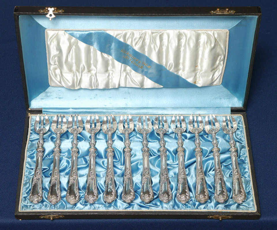 Appraisal: V BOIVIN FRENCH SILVER OYSTER FORKS Hallmarks for V Boivin