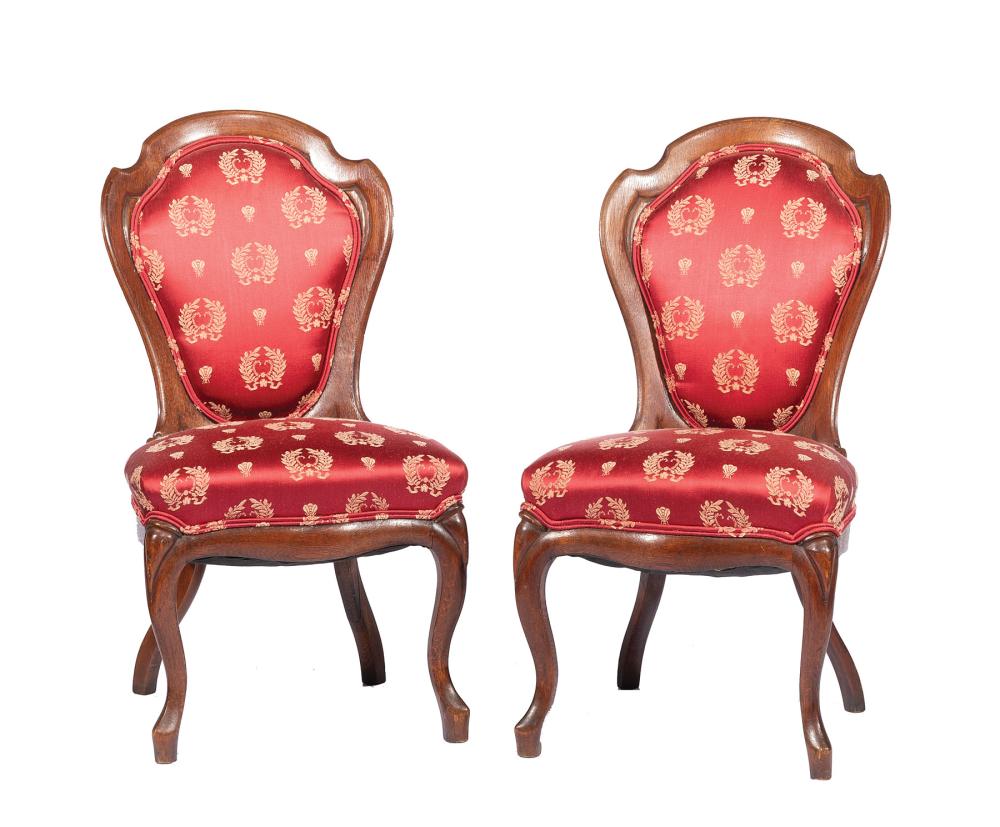 Appraisal: Pair of American Carved and Laminated Oak Side Chairs mid-