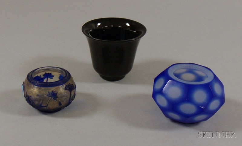 Appraisal: Three Pieces of Peking Glass a black cup a small