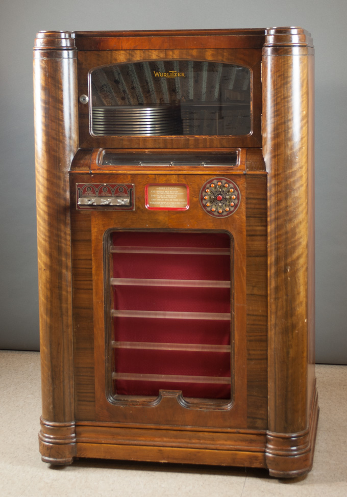 Appraisal: WURLITZER SIMPLEX MULTI-SELECTION JUKEBOX PHONOGRAPH The Rudolph Wurlitzer Mfg Co