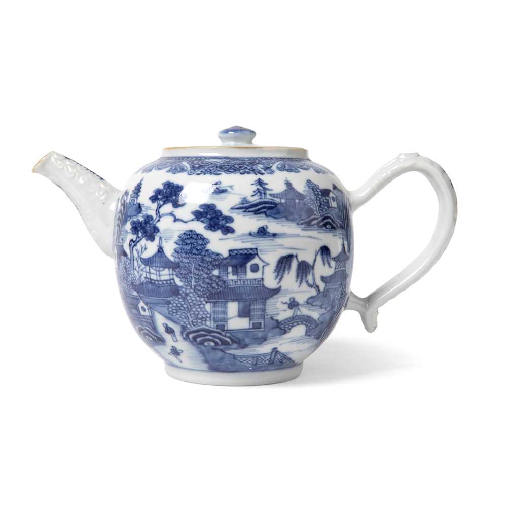 Appraisal: BLUE AND WHITE LIDDED TEAPOT QING DYNASTY QIANLONG PERIOD of