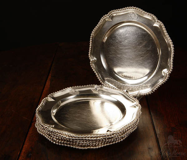 Appraisal: A set of eight George II sterling silver plates A