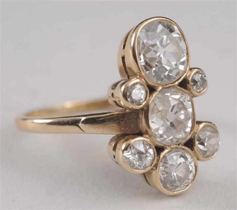 Appraisal: CONTEMPORARY DIAMOND AND GOLD RING Size