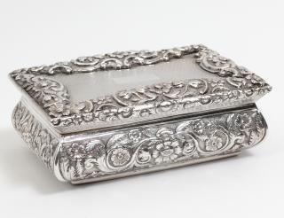 Appraisal: VICTORIAN STERLING SILVER SNUFF BOX English Birmingham Maker Joseph Willmorr