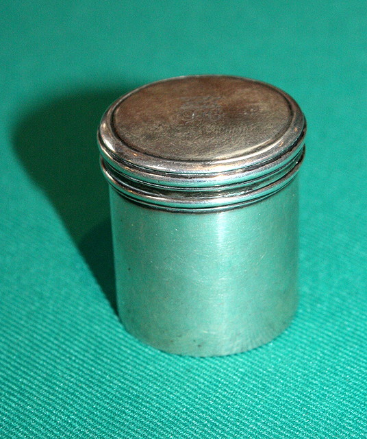 Appraisal: A GEORGE III SILVER CYLINDRICAL PILL BOX with loose cover