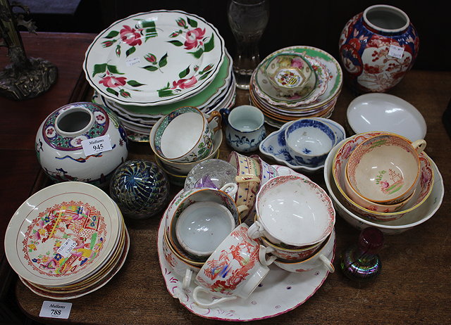 Appraisal: A QUANTITY OF VARIOUS EUROPEAN AND ORIENTAL CERAMICS to include