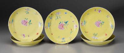 Appraisal: Five Famille Rose Bowls Chinese late th early th century