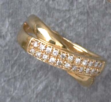 Appraisal: DIAMOND RING k yellow gold ring with twenty-two round brilliant