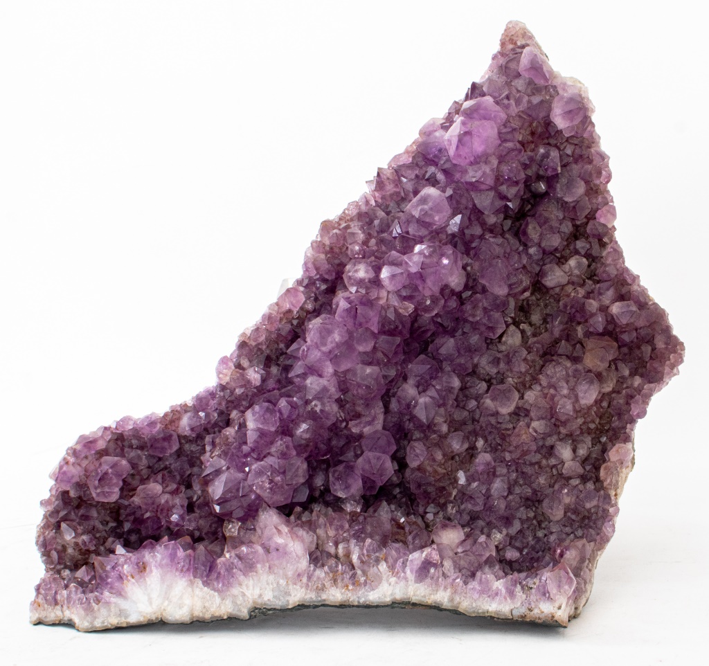 Appraisal: AMETHYST GEODE SPECIMEN GEM FRAGMENT Large amethyst geode specimen fragment