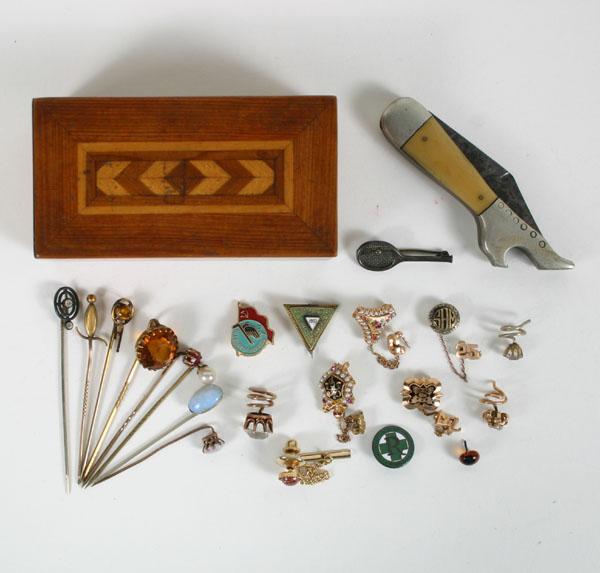 Appraisal: Lot of Victorian and vintage jewelry pieces including stick pins