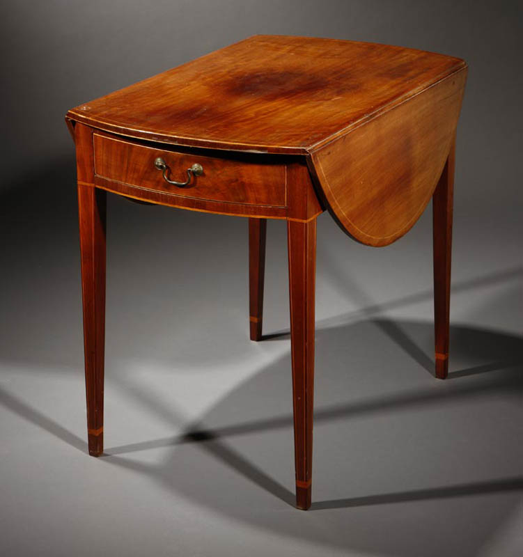 Appraisal: An American Federal mahogany pembroke table An American Federal mahogany