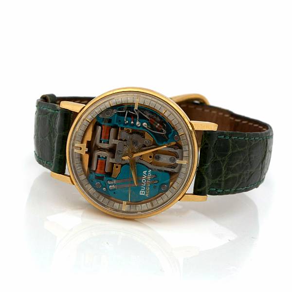 Appraisal: Bulova An k gold battery operated tuning-form wristwatch Accutron Spaceview