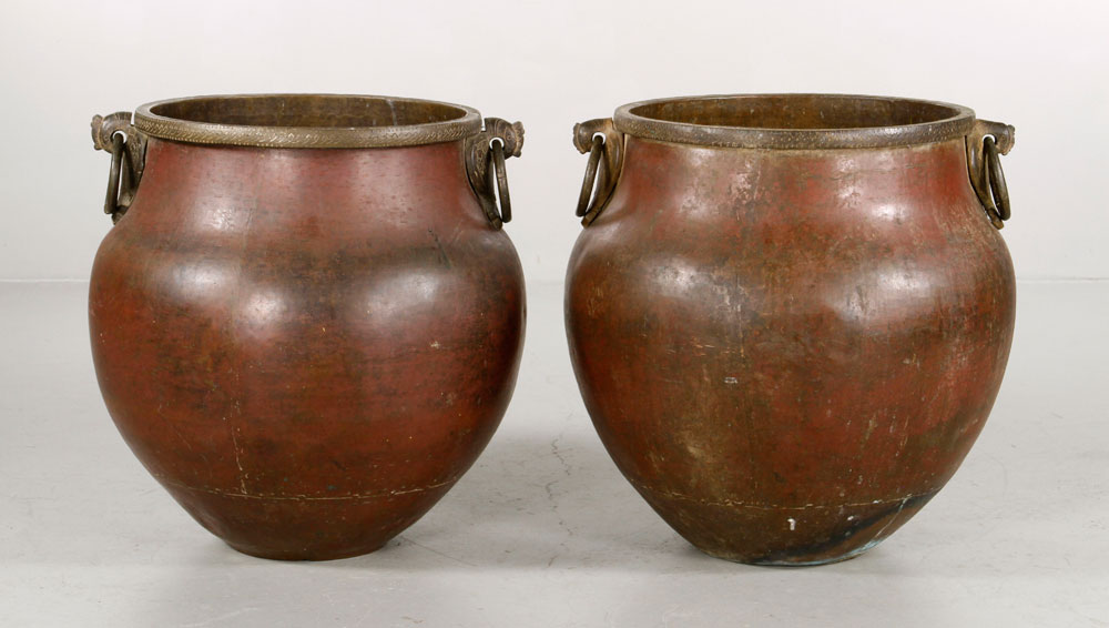 Appraisal: - Pair Chinese th C Vessels Pair of vessels China