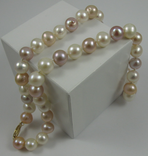 Appraisal: MULTI-COLOR PEARL CHOKER LENGTH NECKLACE Mixed pink peach white and