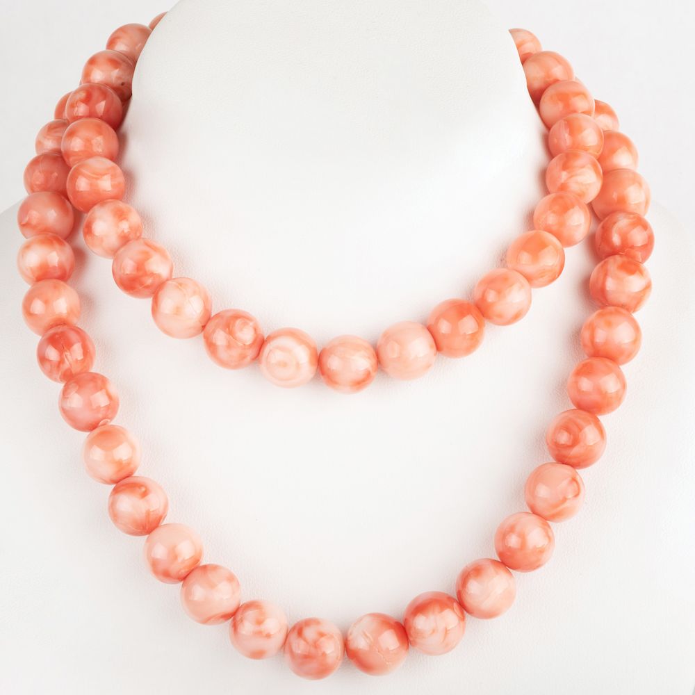 Appraisal: Coral Bead Neckalce Coral Bead Neckalce Beads measuring mm to