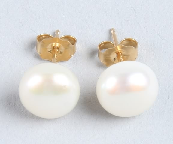 Appraisal: K - mm button pearl stud earrings S